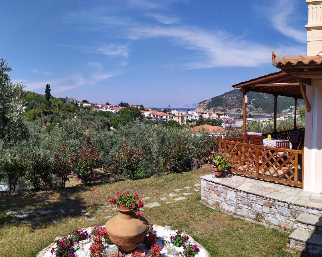 Remvi Apartments Skopelos Town Exterior photo
