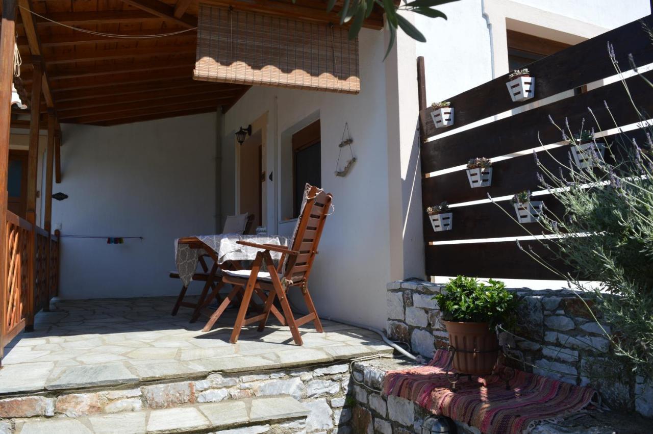 Remvi Apartments Skopelos Town Exterior photo