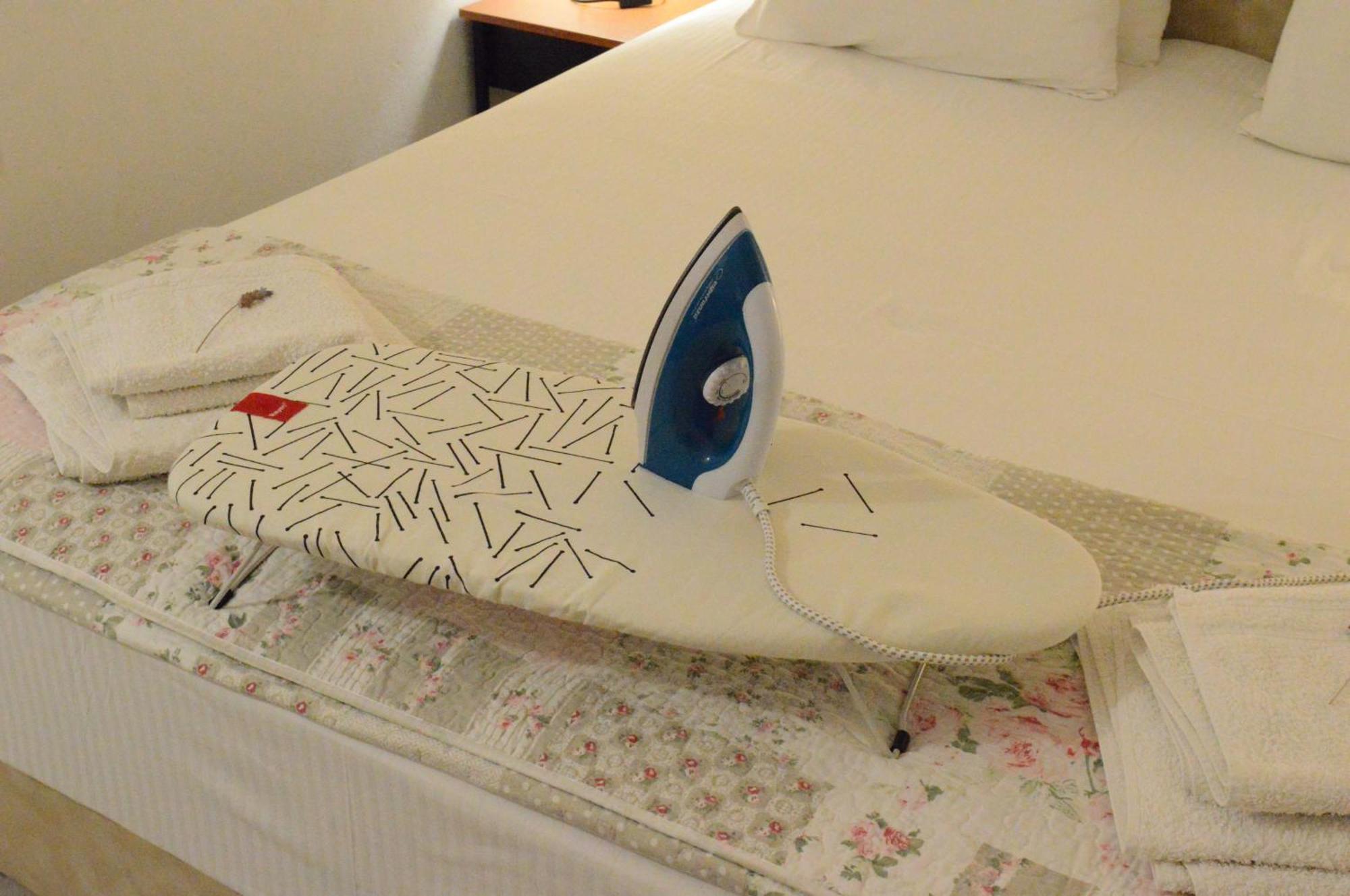 Remvi Apartments Skopelos Town Room photo