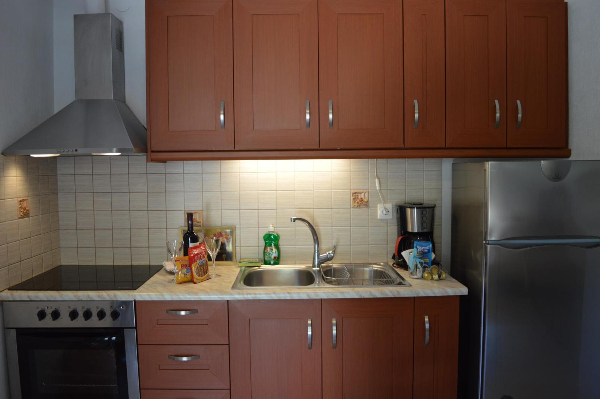 Remvi Apartments Skopelos Town Room photo