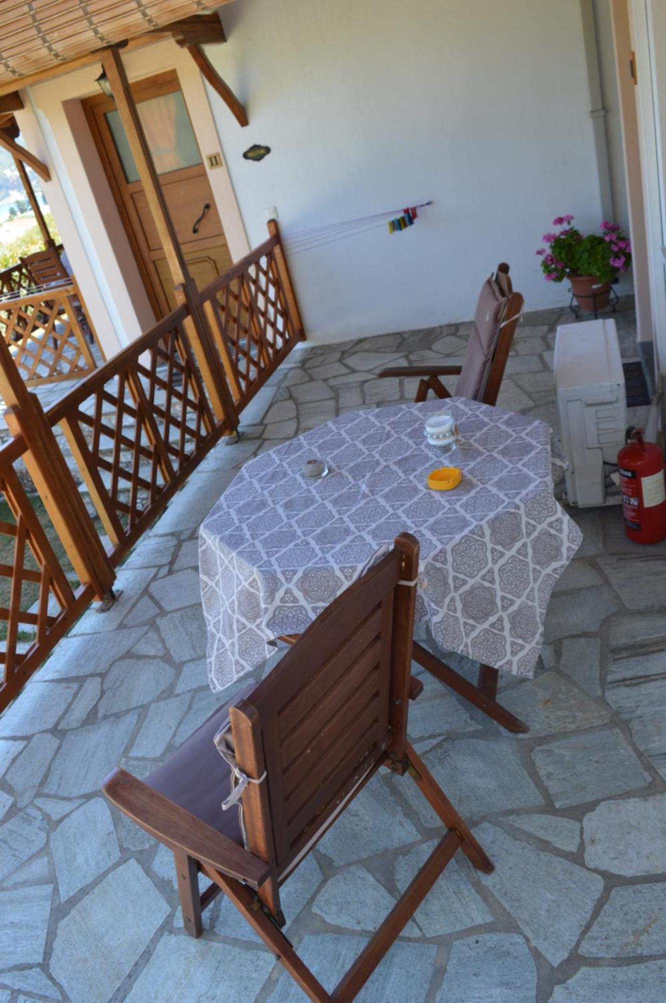 Remvi Apartments Skopelos Town Room photo