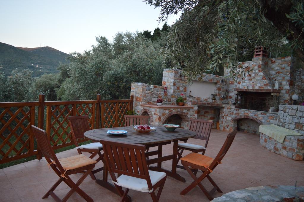 Remvi Apartments Skopelos Town Exterior photo