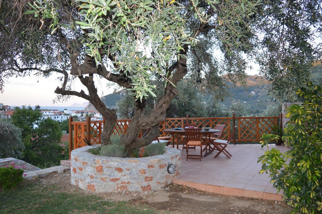 Remvi Apartments Skopelos Town Exterior photo