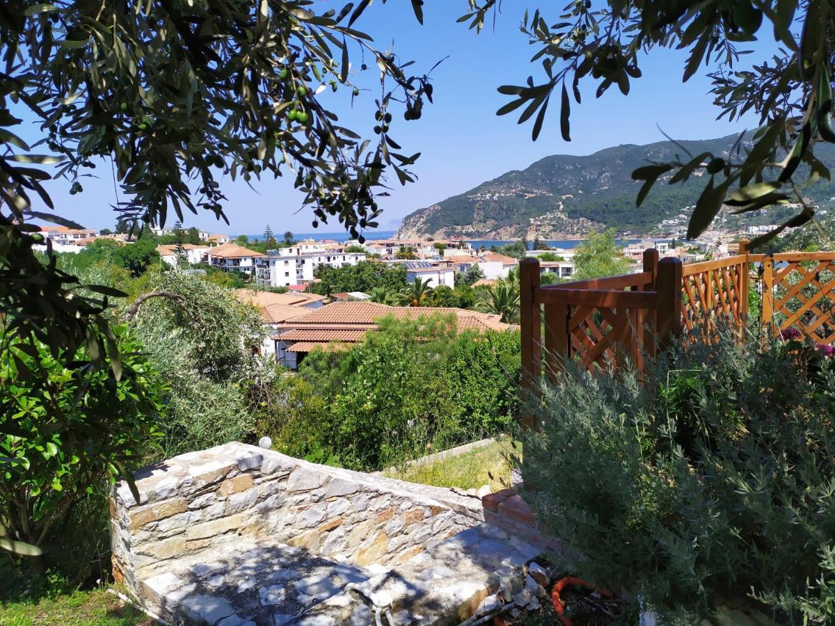 Remvi Apartments Skopelos Town Exterior photo